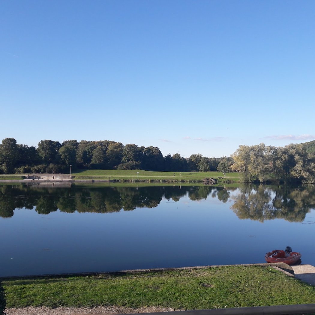 AVIRON - Association Sportive Mantaise 2