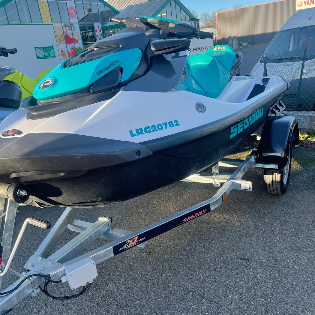 Aquatiko Loctudy Boat Rental Jet Ski 2