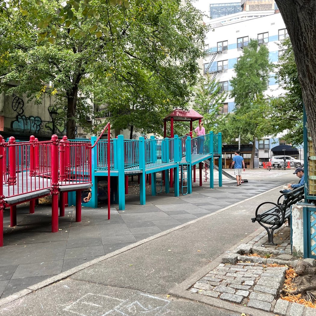 Vesuvio Playground 3