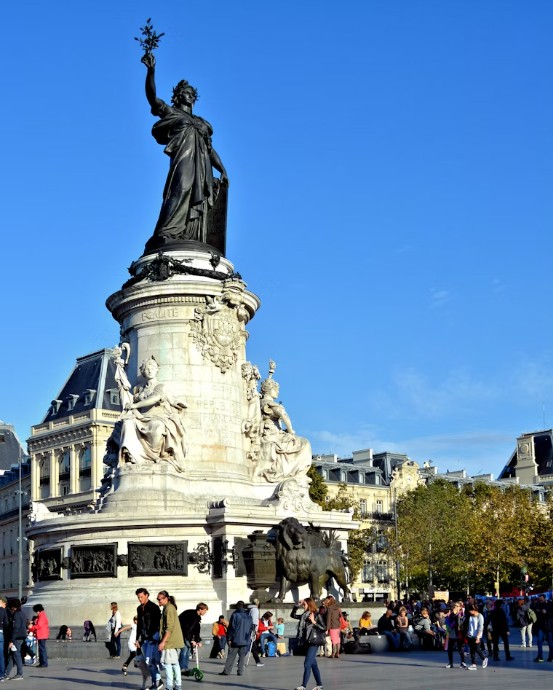 Place de la République 3