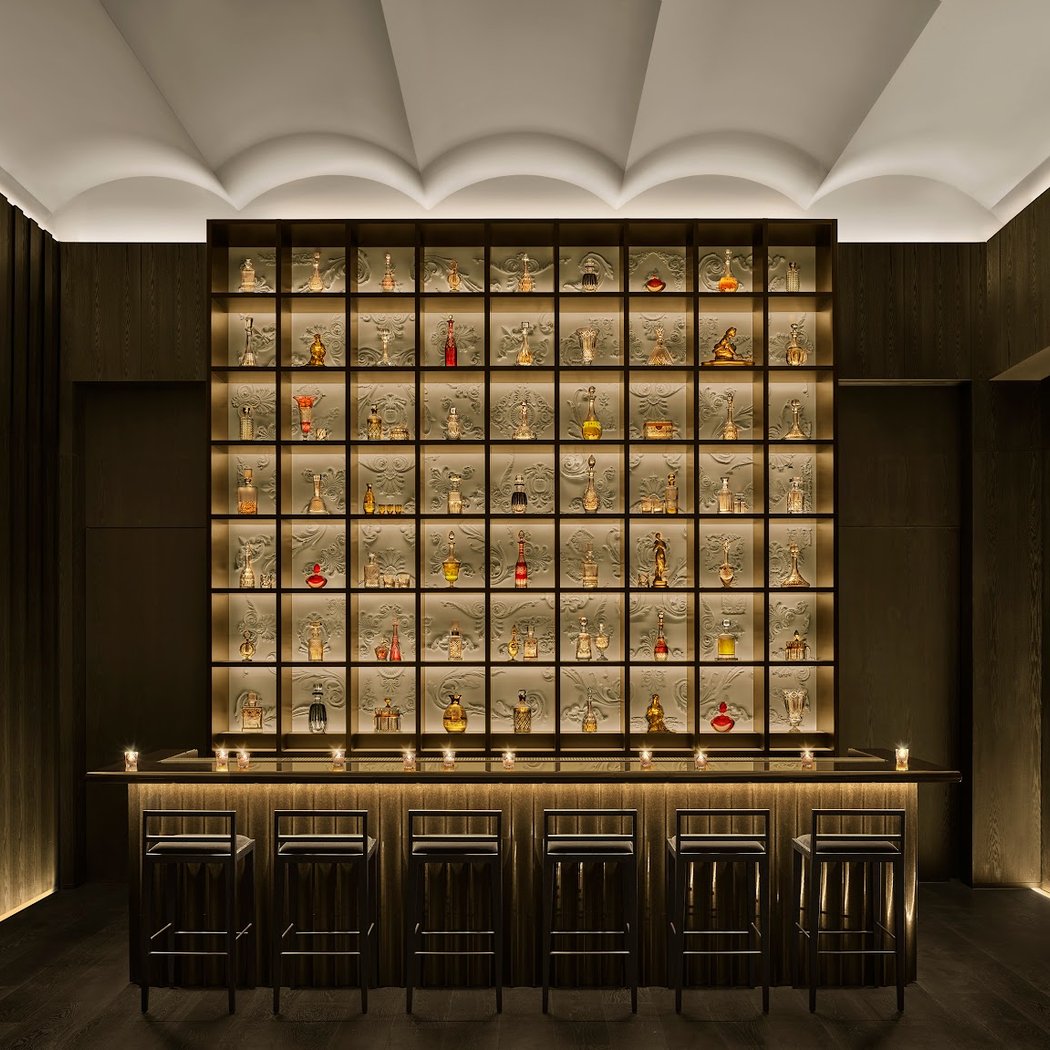 Gold Bar at EDITION 3
