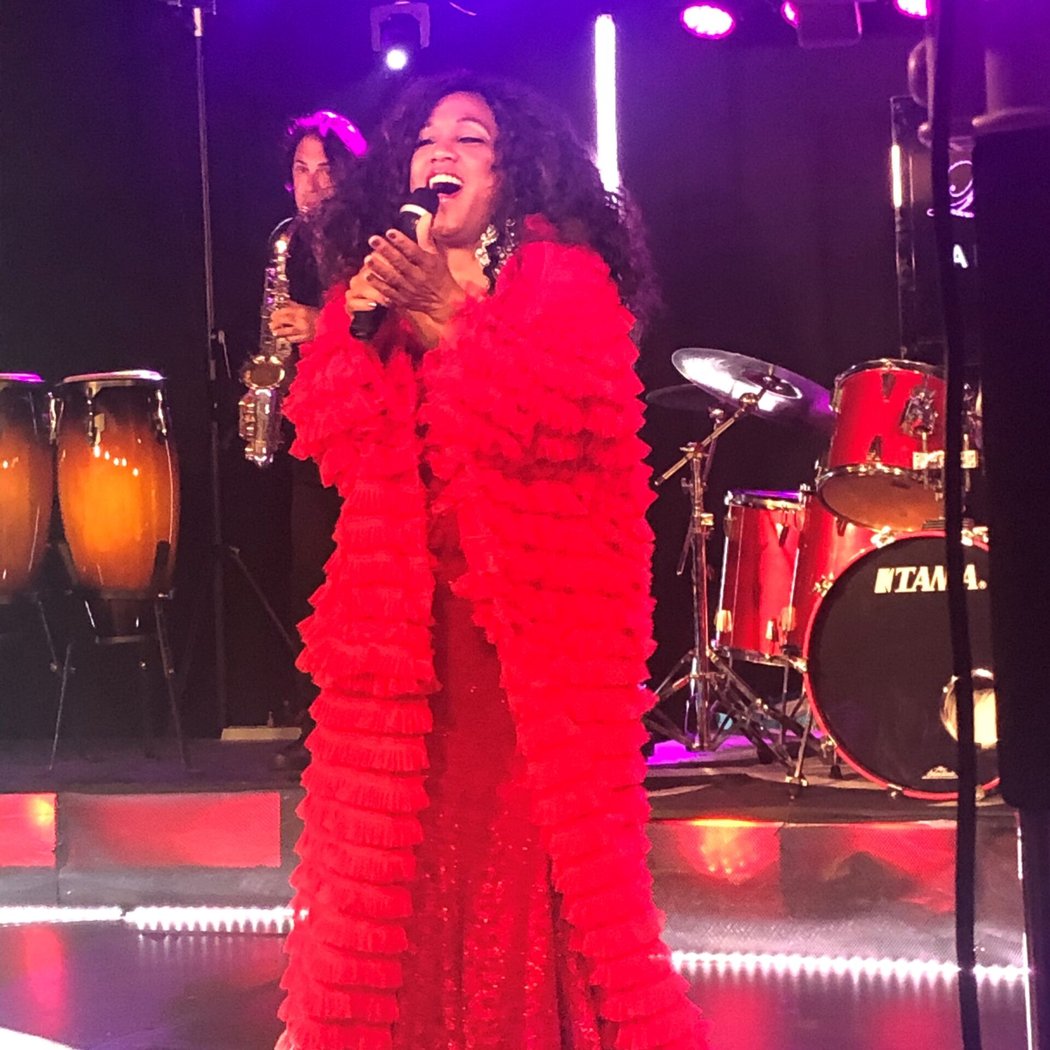 Lady Supreme: A Diana Ross Experience 3