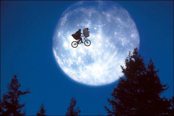 E.T. L'EXTRA-TERRESTRE 1