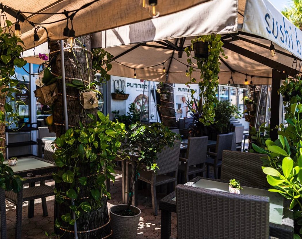 17 Restaurant and Sushi Bar 2