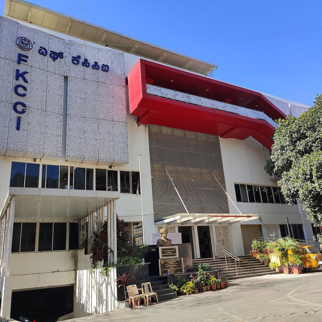 SIR M V AUDITORIUM 3