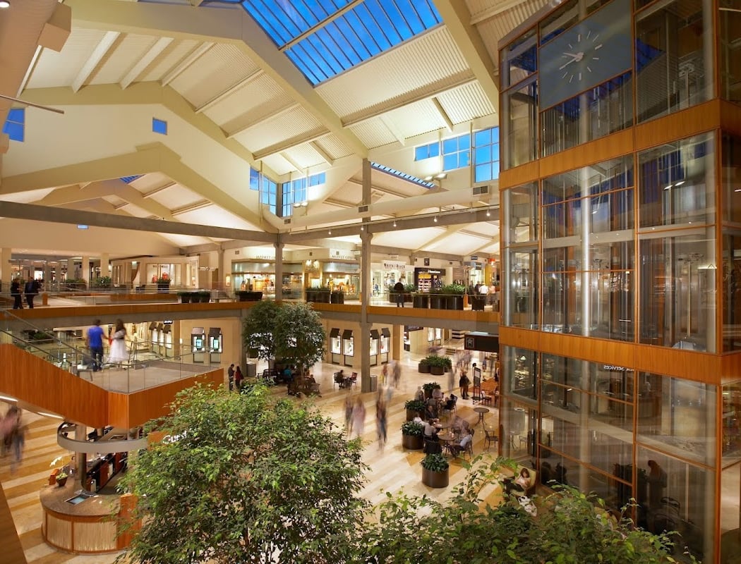 Bellevue Square 1