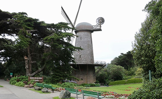Golden Gate Park: West End Breakers, Old Trains & Windmills! Tour 1