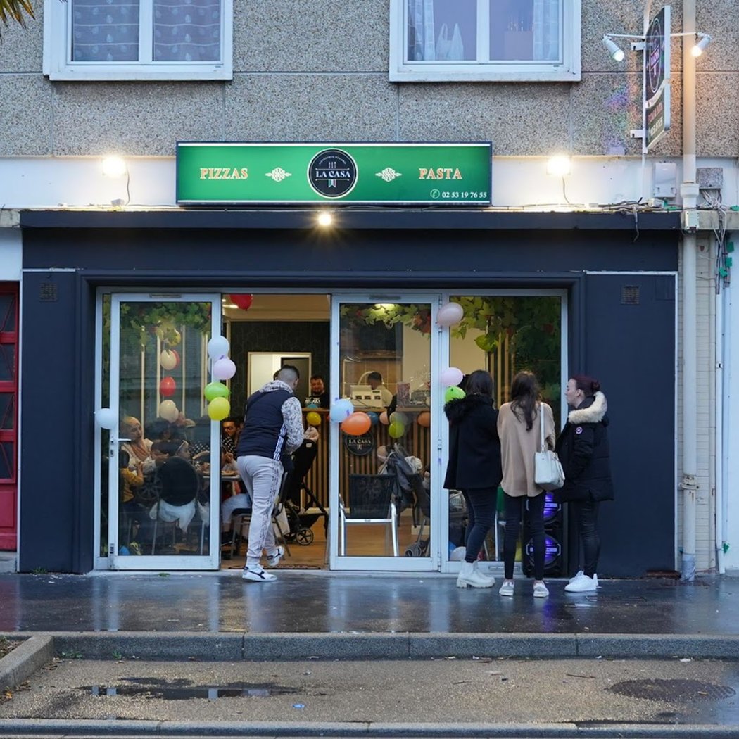 LA CASA : Pizzeria & Sandwich 2