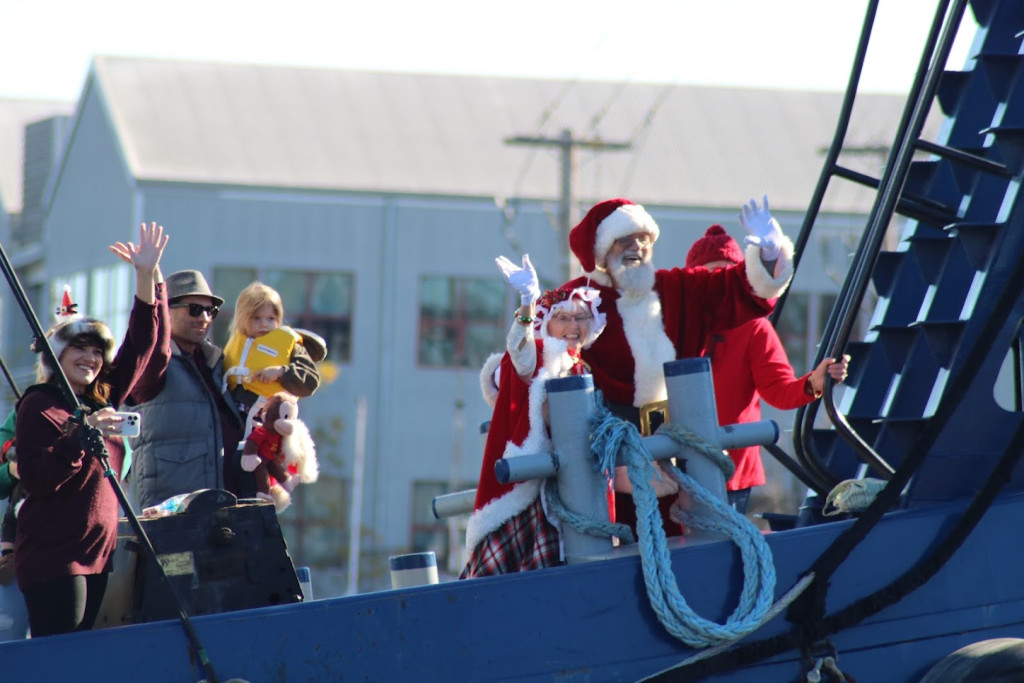 Santa Claus Arrival at Downtown Turning Basin 2