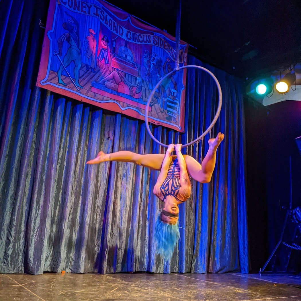 Emolesque: Workshop: Burly Storytelling: Techniques to Add Narrative to Your Act with Raina Sinclair 1