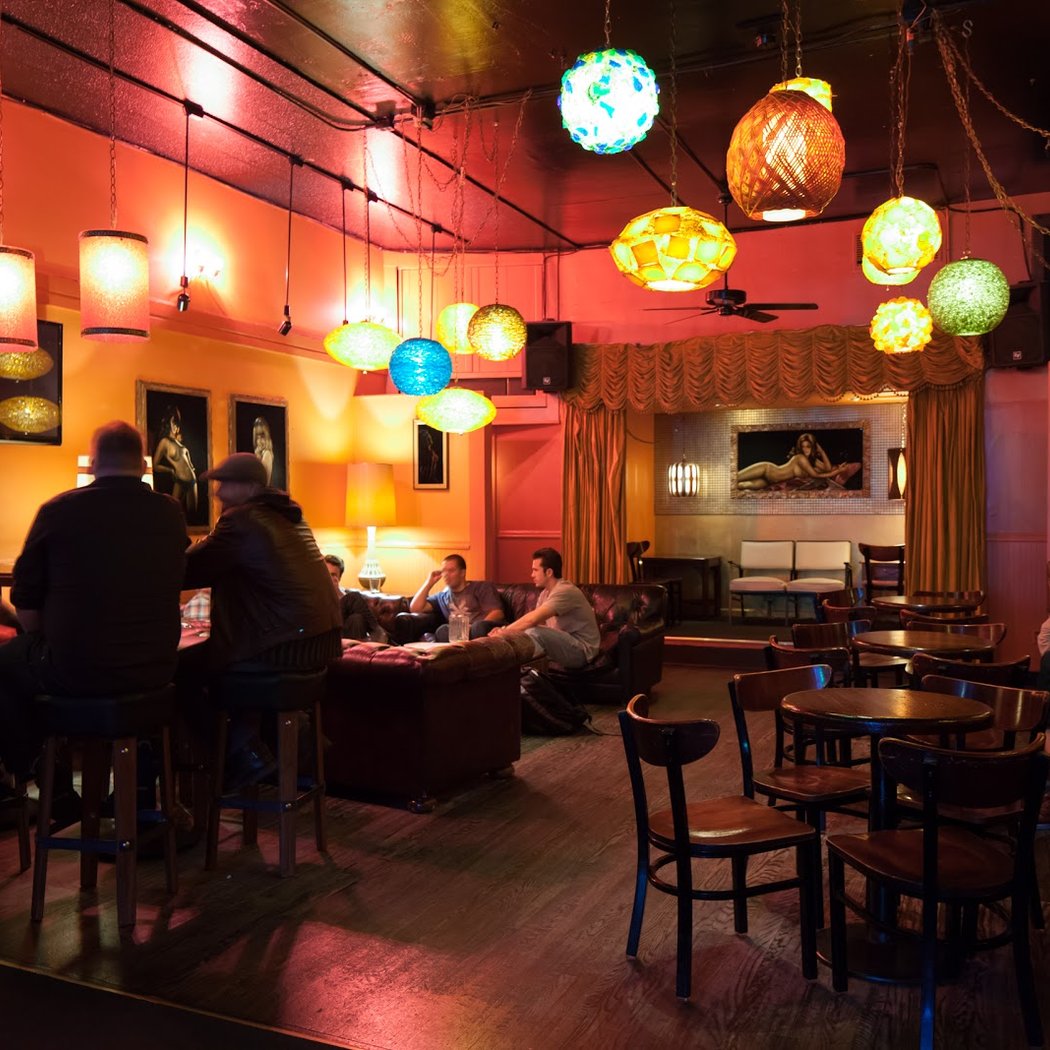 Casanova Lounge 1