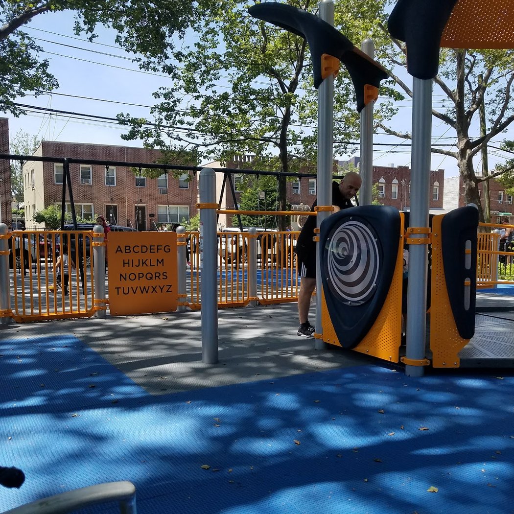 Van Alst Playground 2