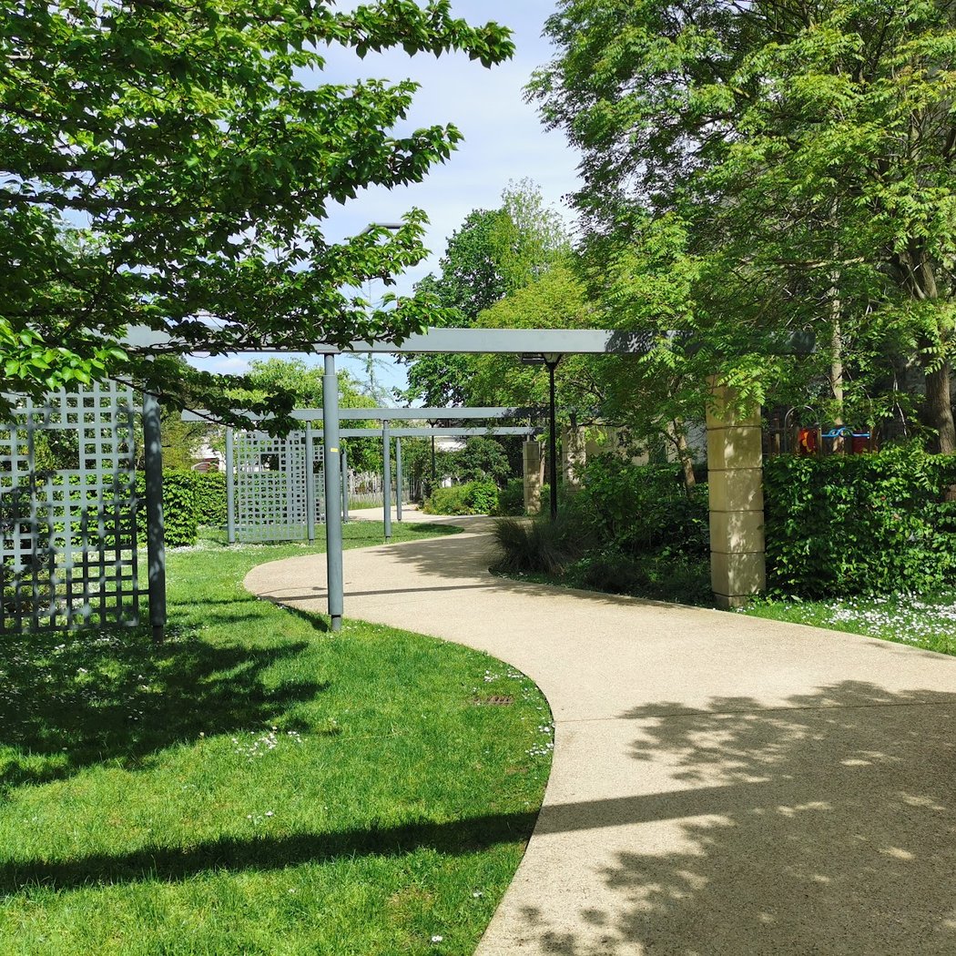 Tournelles Garden 1