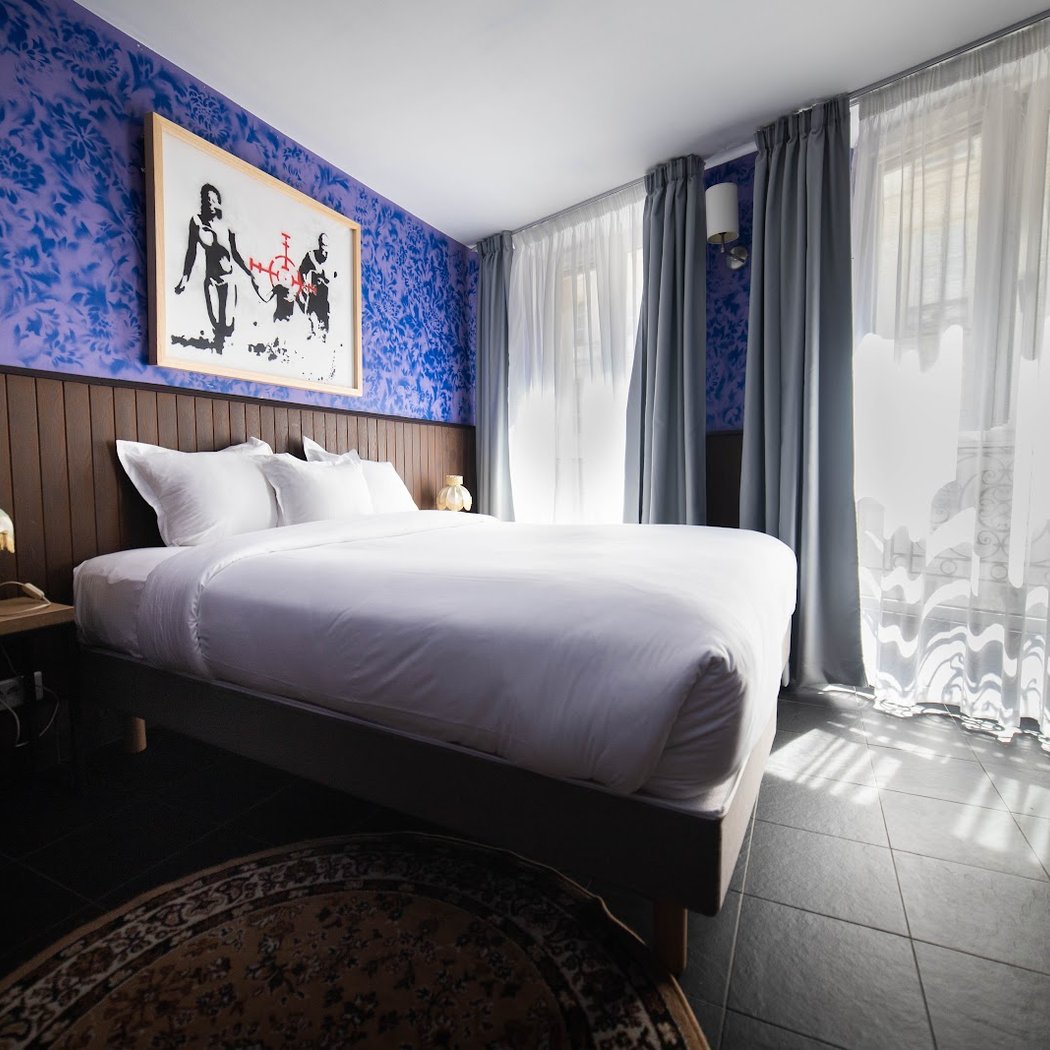 The Walled Off Hotel Paris 3