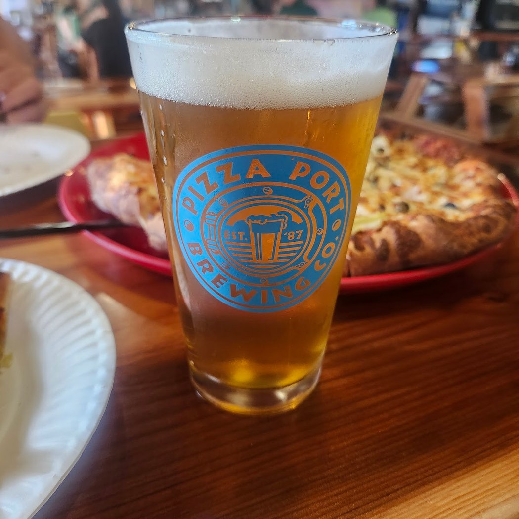Pizza Port Ocean Beach 3