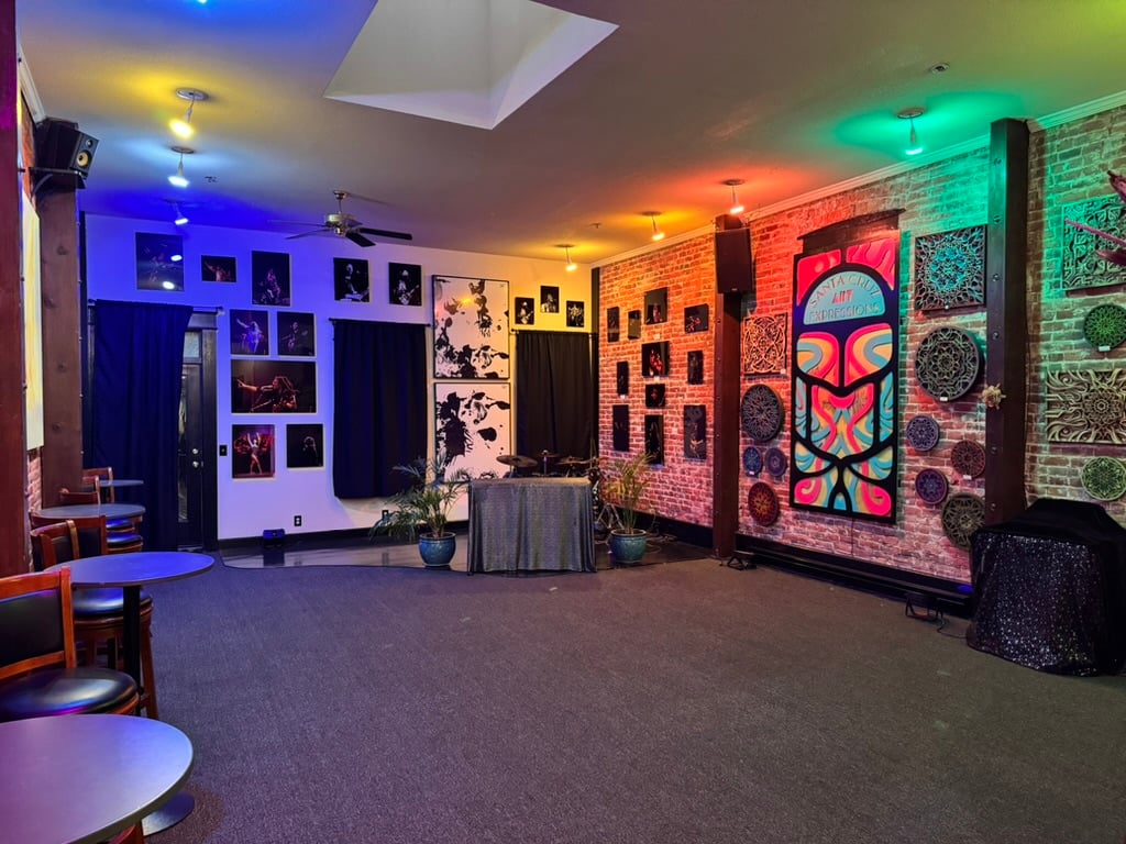 Lumina NYE DJ Dance & Immersive Art Party 2