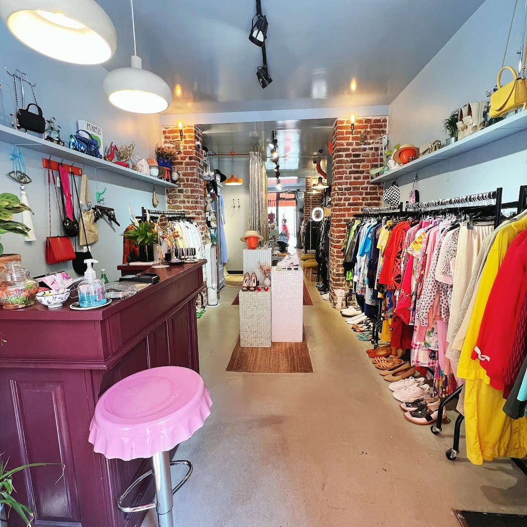 YALLÄ Paris 18 - Dépôt-vente / Second-hand store / Curated Vintage 3
