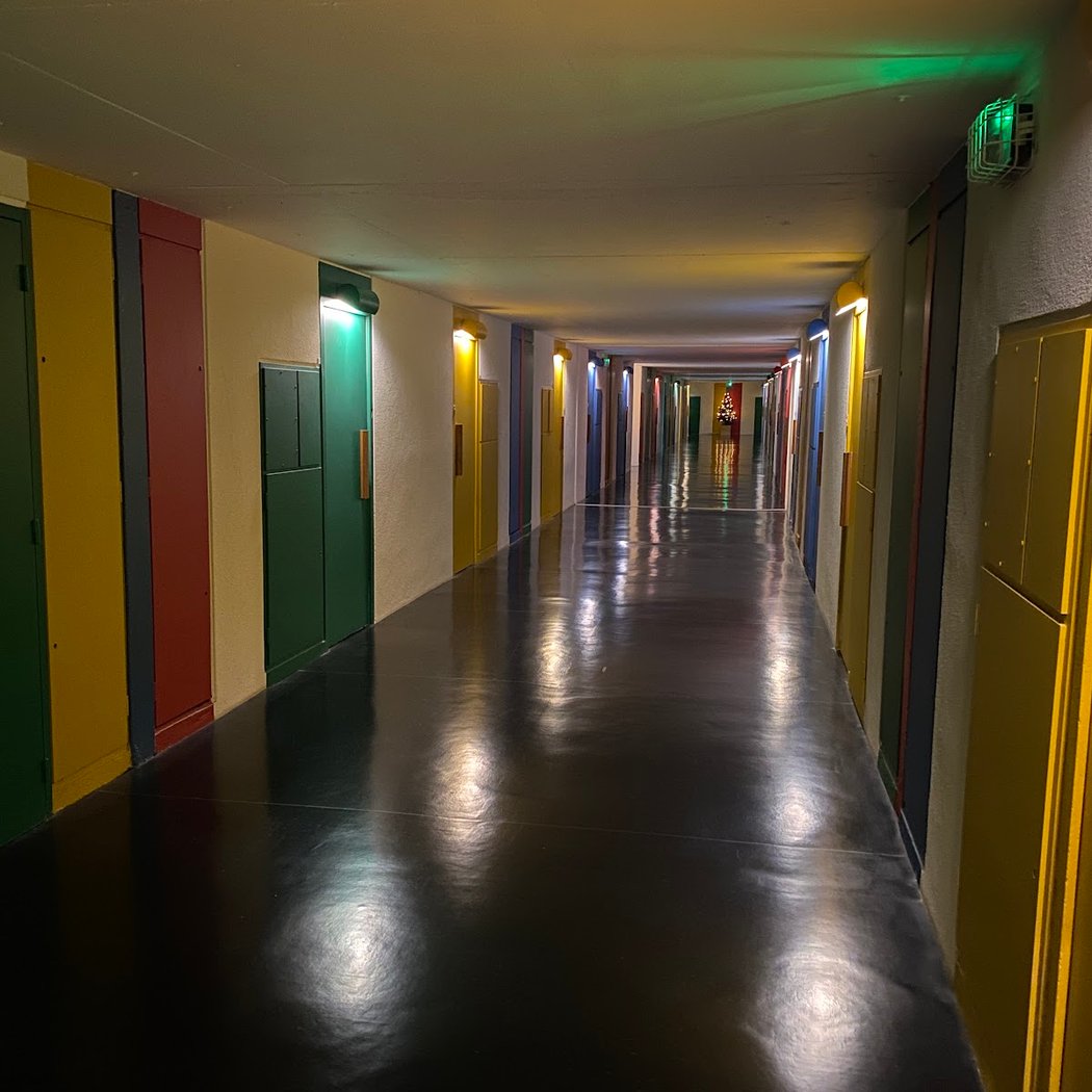 Ville Radieuse (Unité d'habitation / arch. Le Corbusier) 3