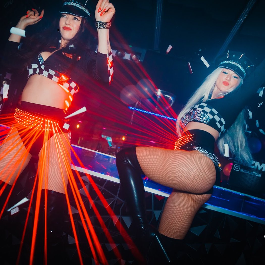 DANCING QUEEN 3