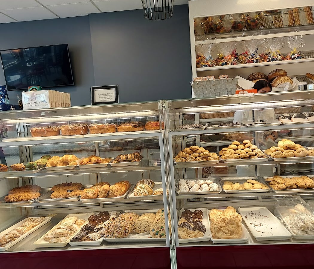 Maria's Italian Bakery 3