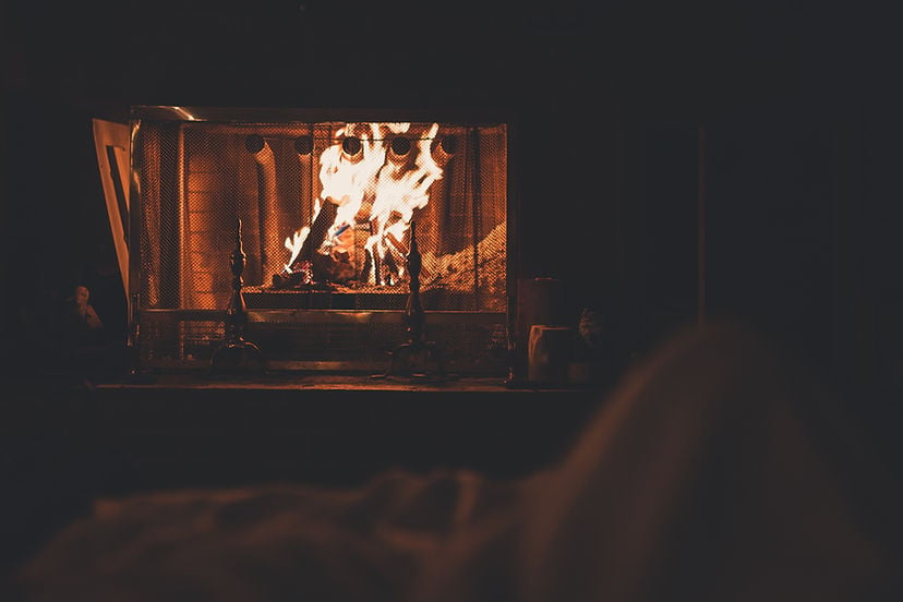 SUNDAY FIREPLACE CONCERT 1