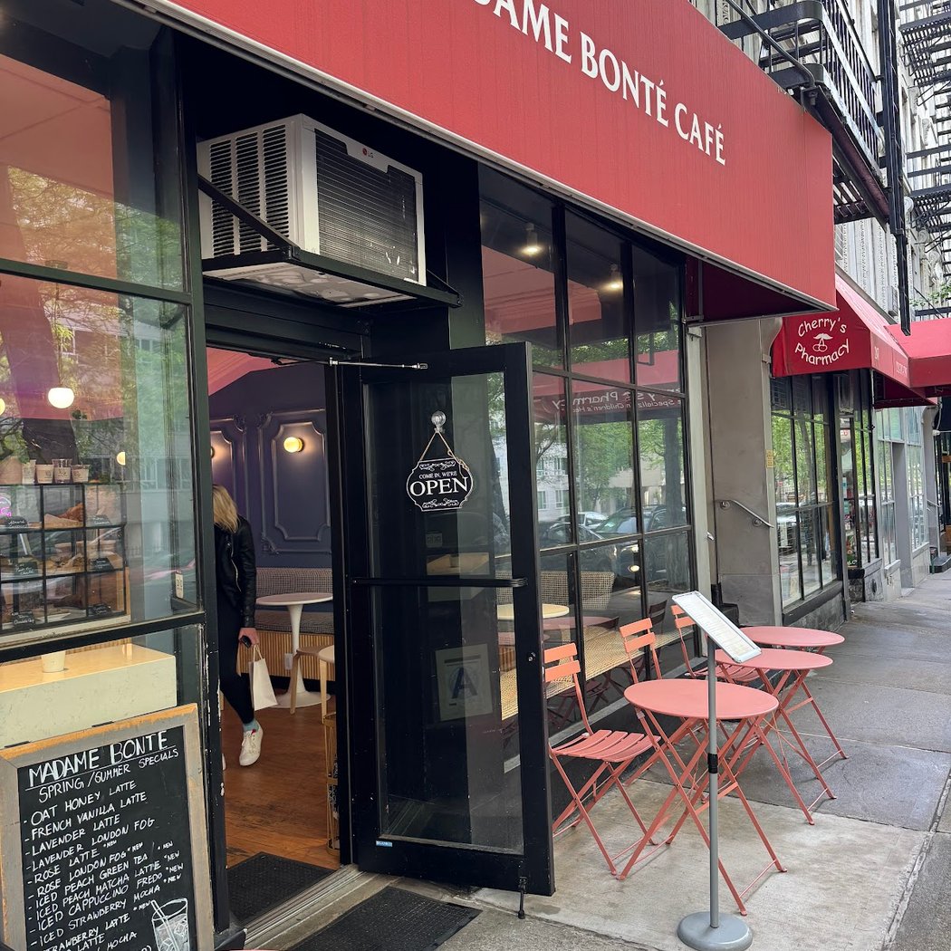 Madame Bonté Café 3
