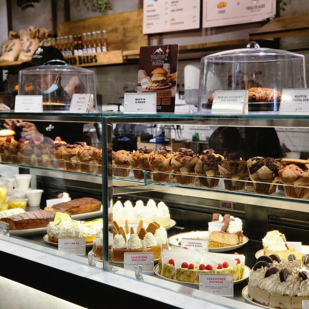 Stroll and Splurge at Bercy Village 1