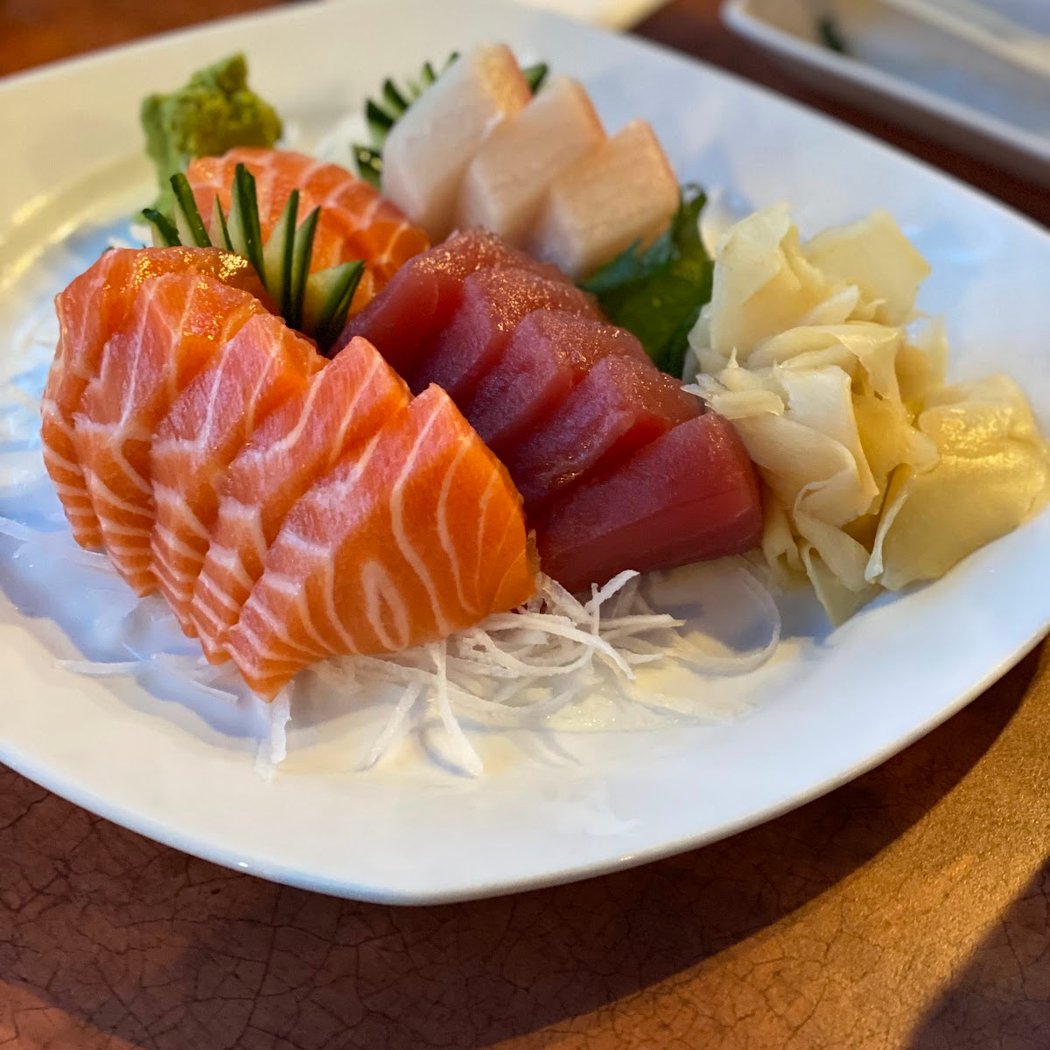 Sakura Sushi Bar & Grill 3