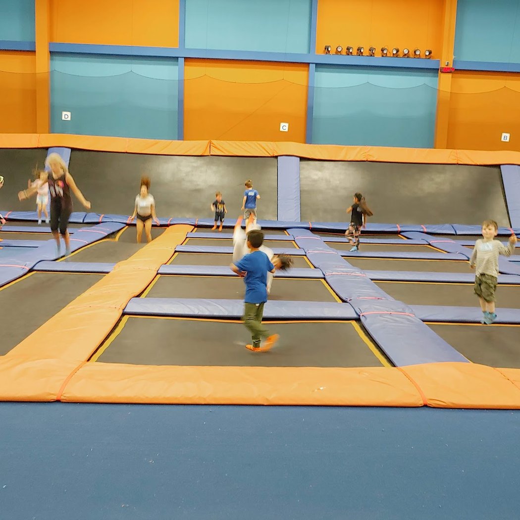 Sky Zone Trampoline Park 3