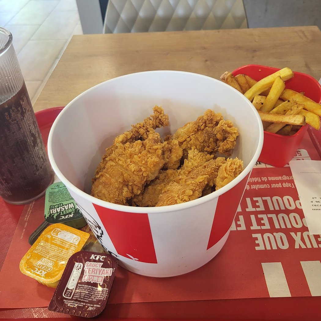 KFC Lyon Porte Des Alpes 3