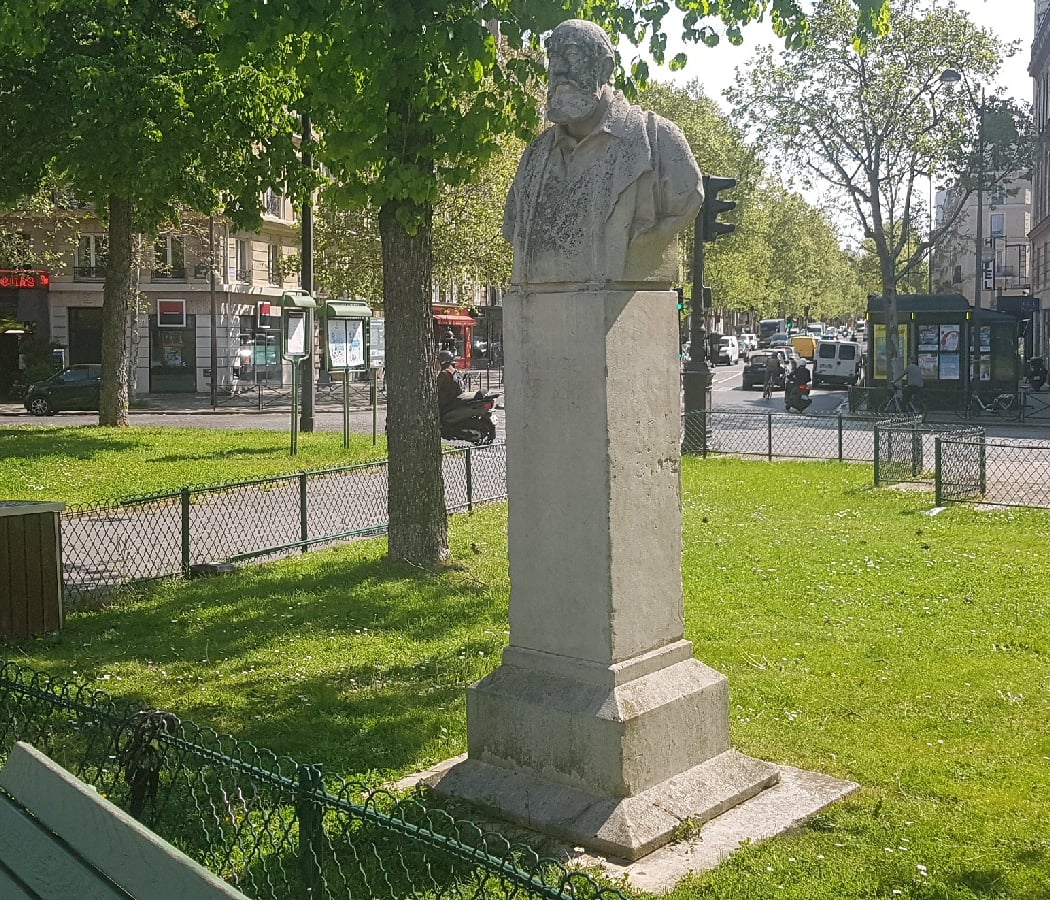 Square Albert Besnard 3