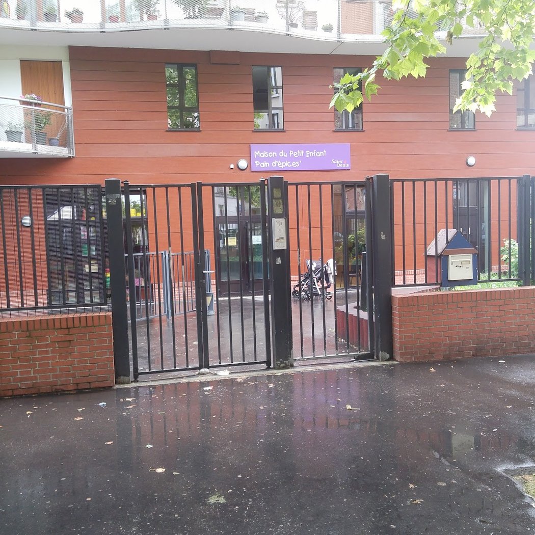 Crèche Pain D'epices 2