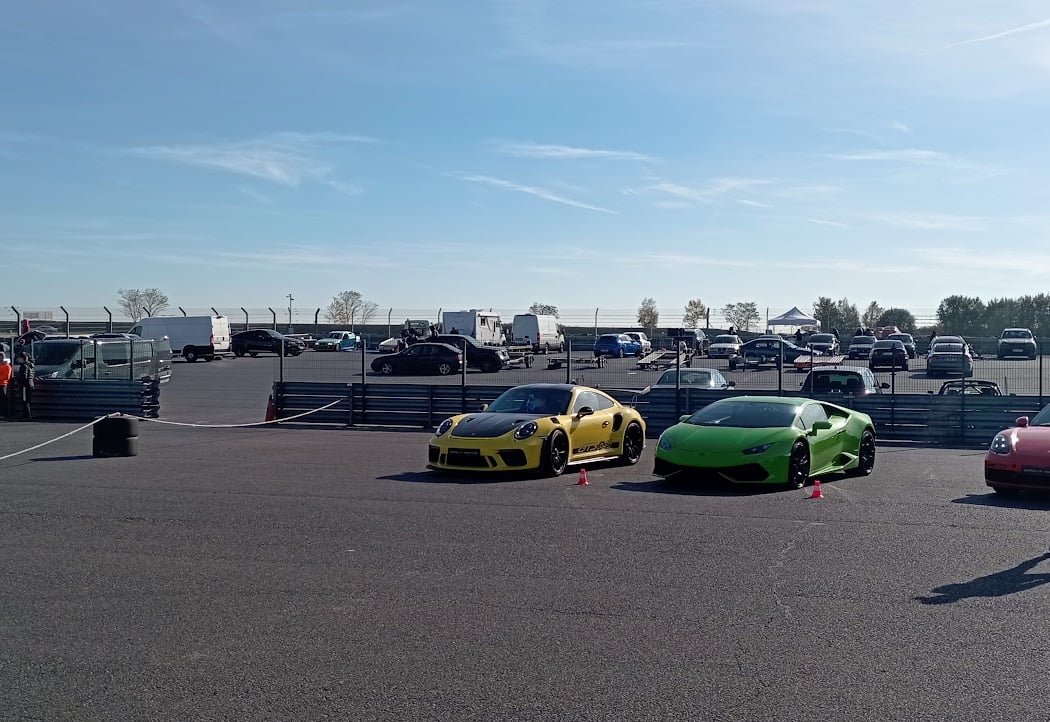 Pilotage de 2 GT : Lamborghini Huracan / Ferrari F8 Tributo 4