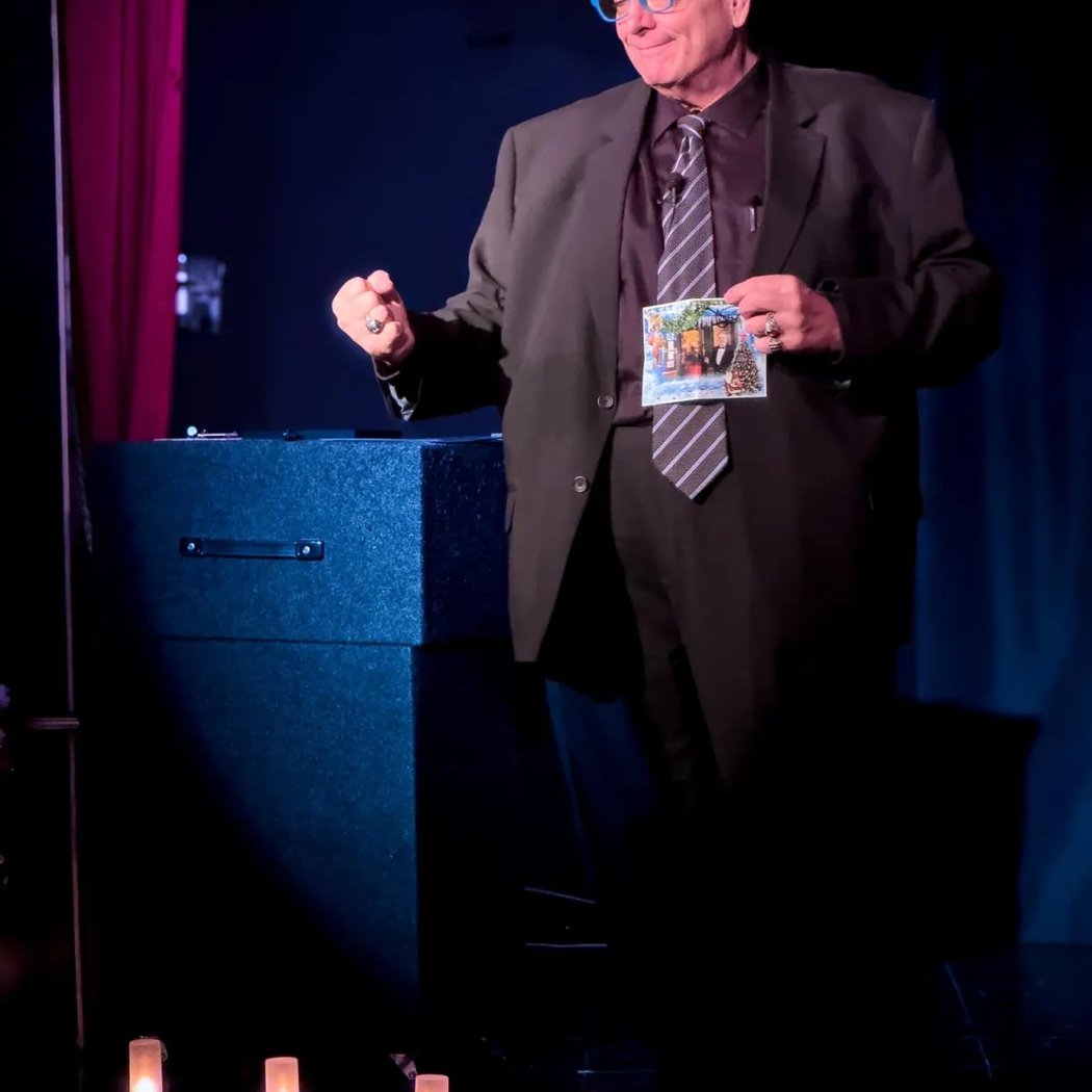 Hank Morfin Magic Show 3