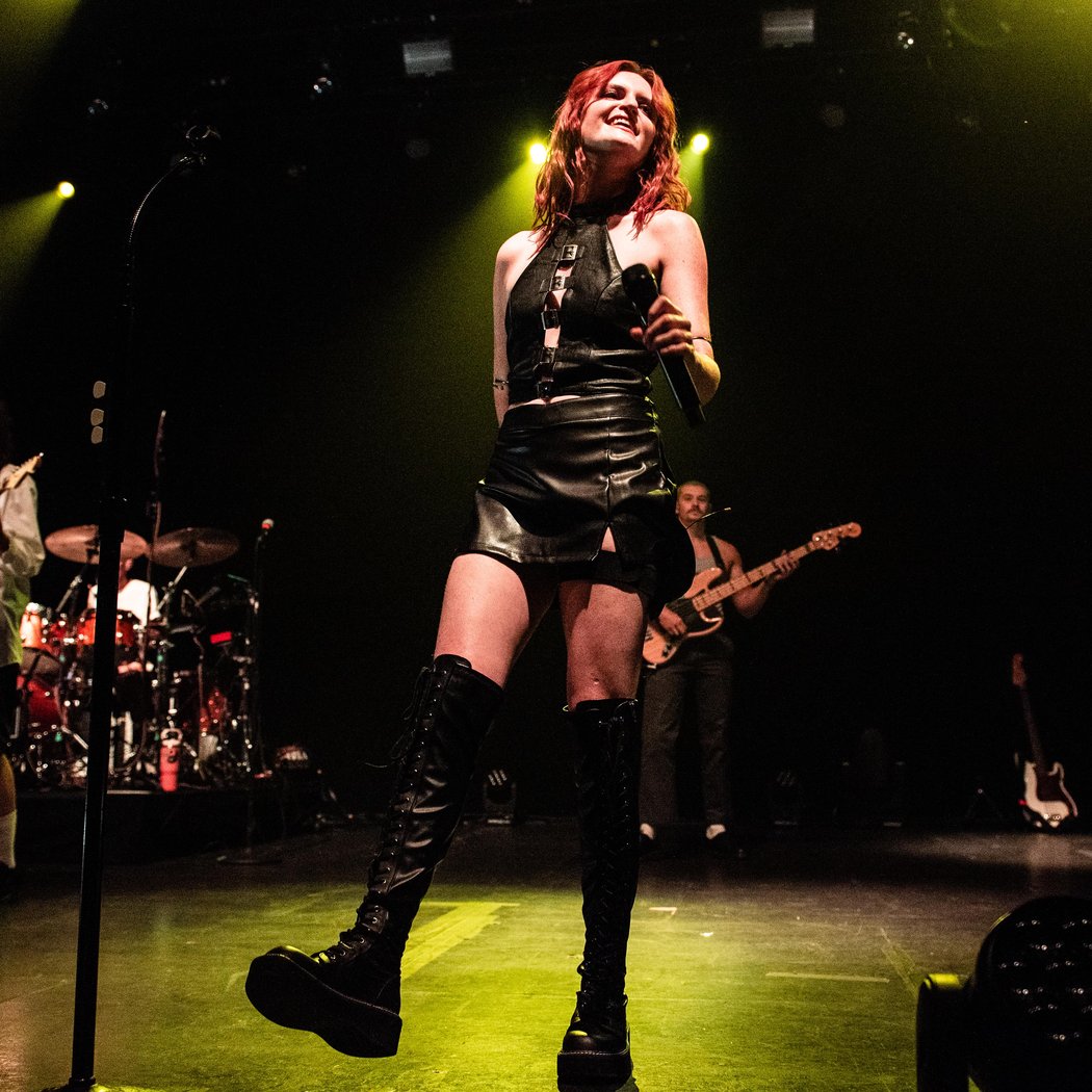 MUNA — Gets So Hot Tour