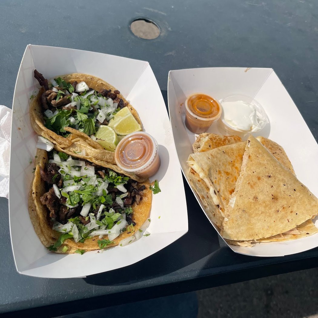 Tacos El Mariachi Loco 2