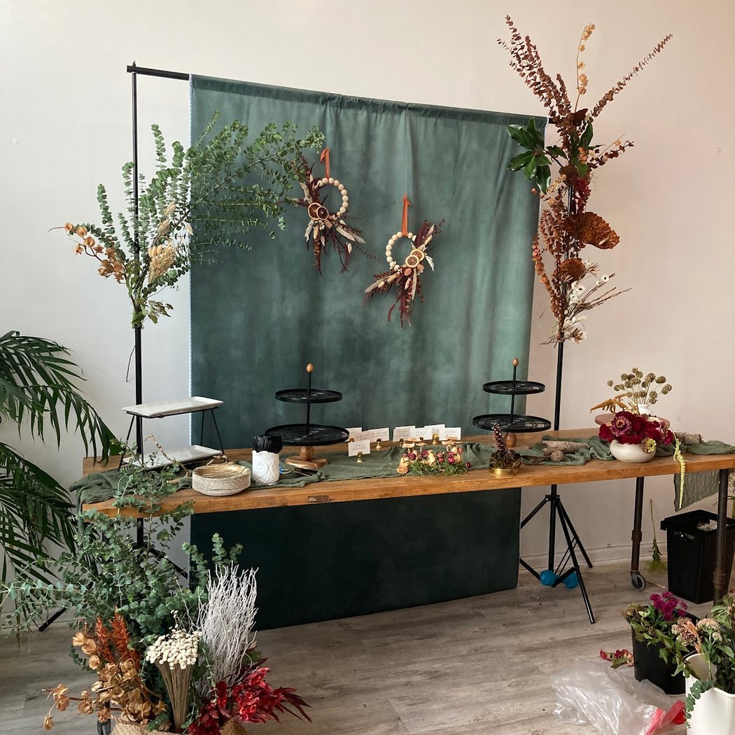 Petals and Prosecco Floral Workshop 1