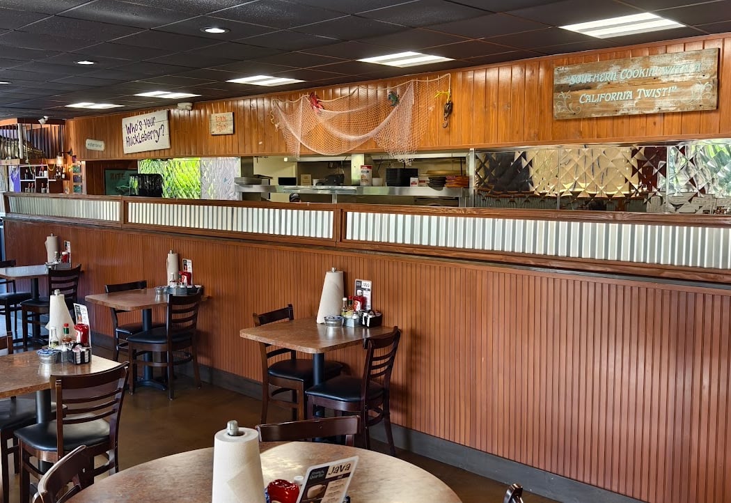 Huckleberry's Breakfast & Lunch 2