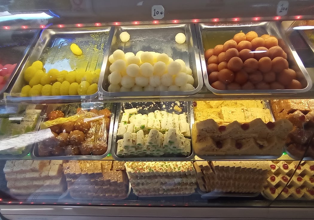 Labbaik Sweets & Bakers 1