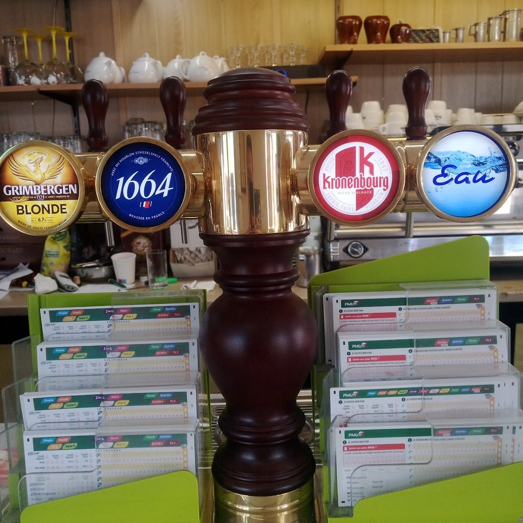 TABAC BAR LE CHAVANNES 1