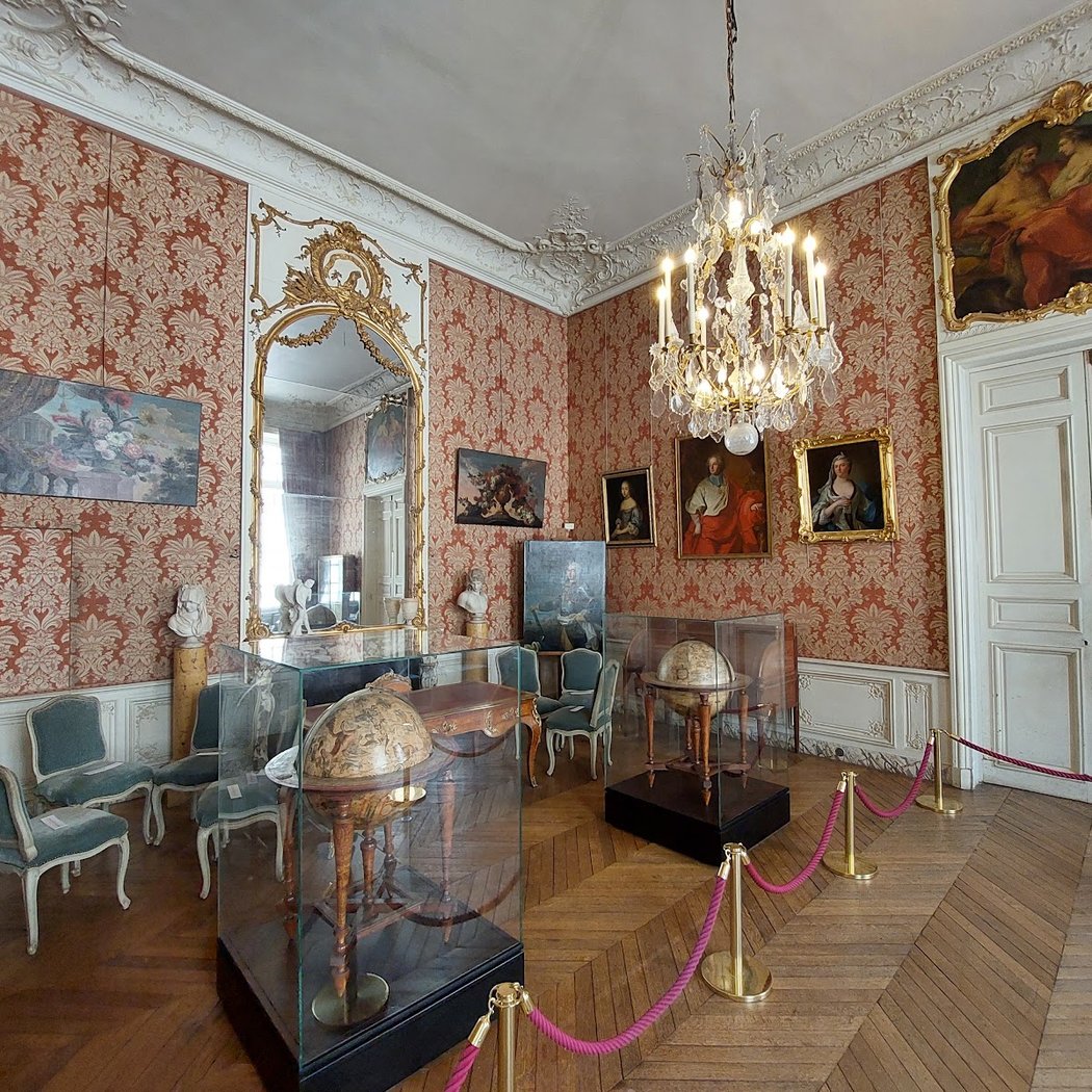 Visite guidée de l'exposition "Musique et République" 1