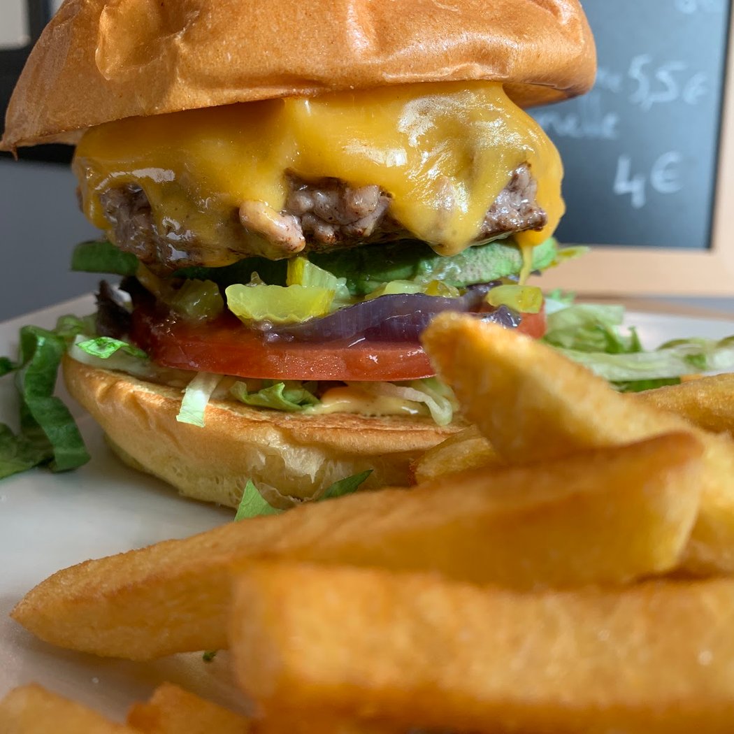 Royal Burger 1