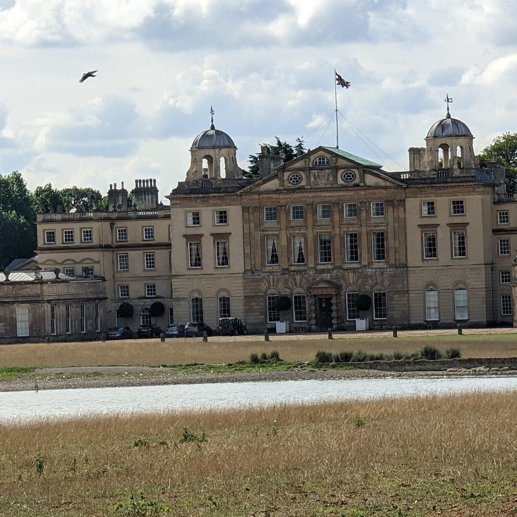 Badminton Estate 2
