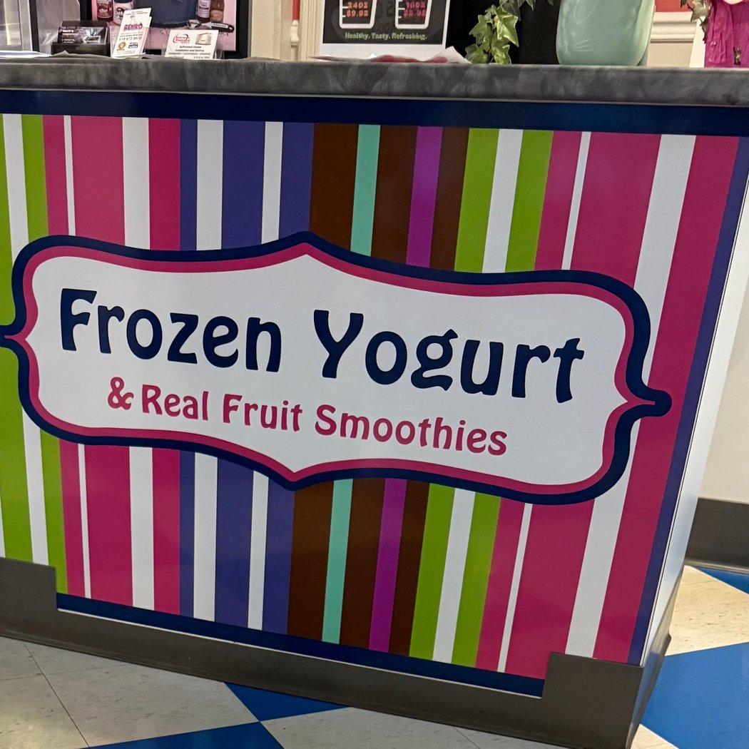Waterfront Ice Cream & Frozen Yogurt 3