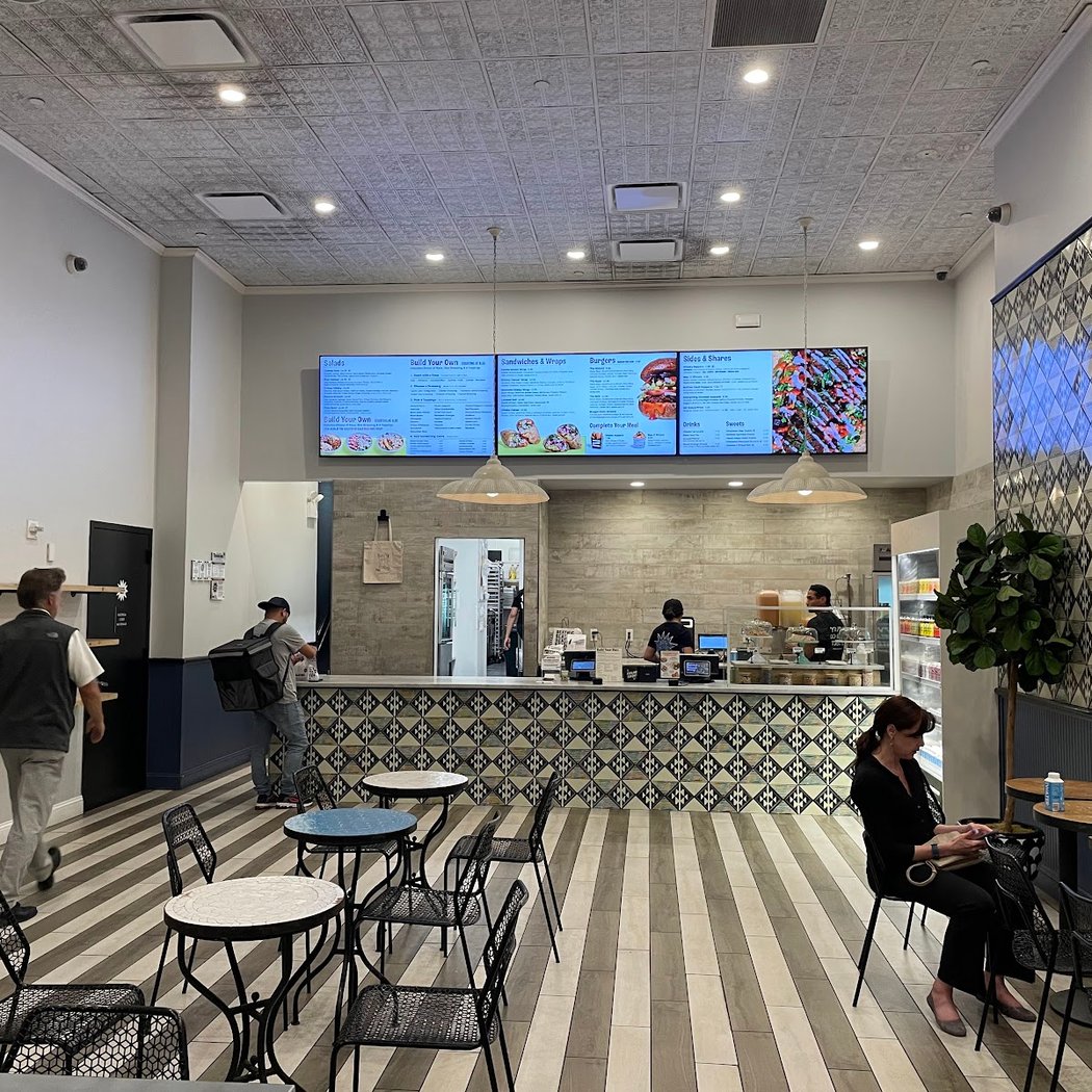 Beatnic Vegan Restaurant - Rock Center 3