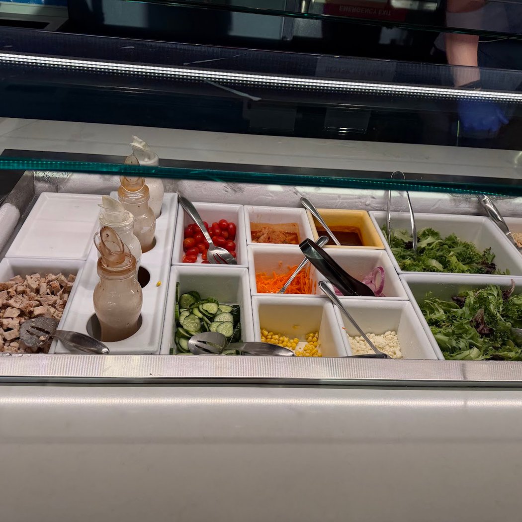 Alaska Airlines Lounge 2