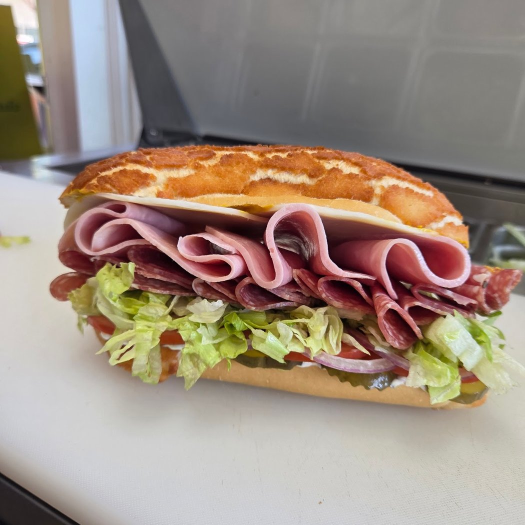 Cunha's Country Store & Deli 1