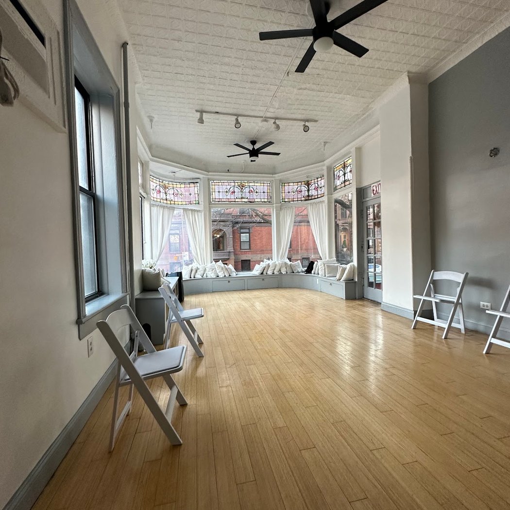 Saturday Morning Vinyasa with Teri 1