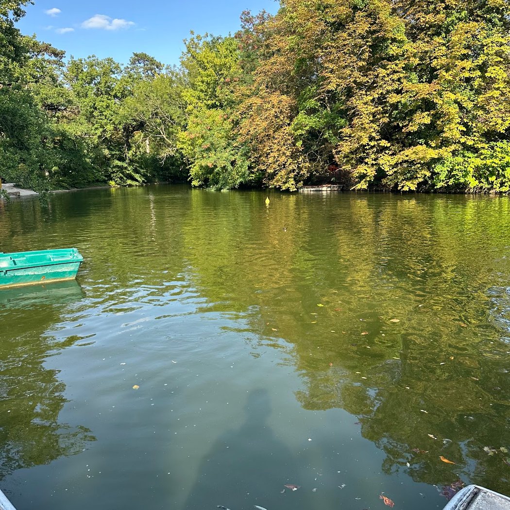 Location de barques au Lac des Minimes, Paris 3