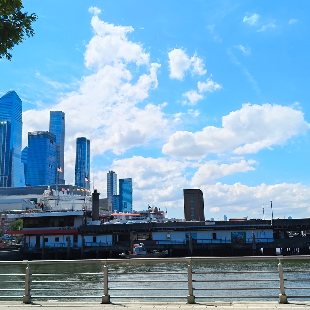 Boathouse in Hudson River Park 2
